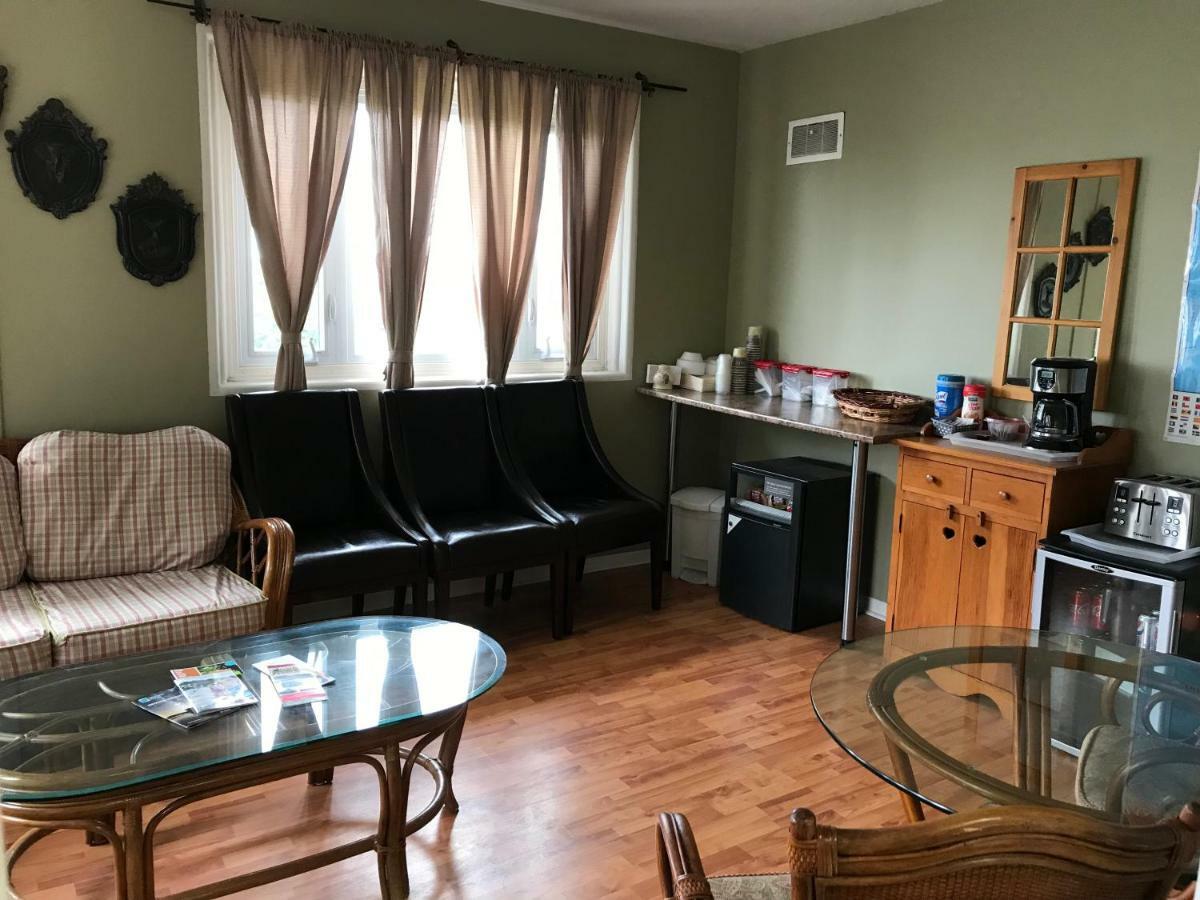 Cardinal Court Motel Saint Thomas Εξωτερικό φωτογραφία